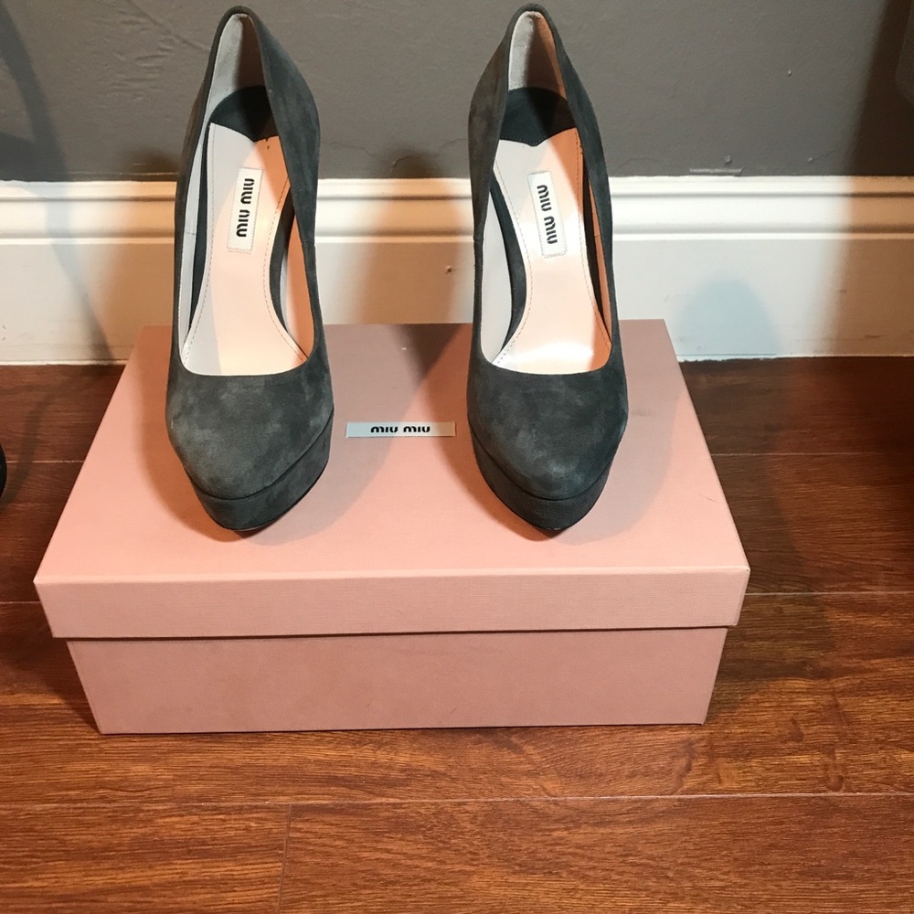 Miu Miu Grey pumps